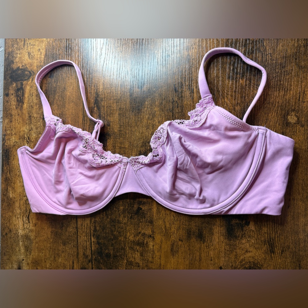 SKIMS Bra Women’s 40D Pink Lace Underwire Adjustable Straps Unlined Intimates